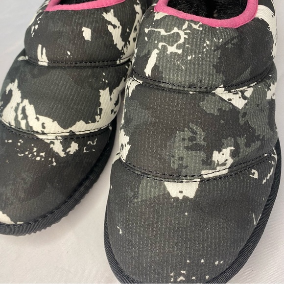 Sorel Go Bodega Run Slippers Faux Slip on Quarry Black Size 6 - Picture 8 of 16